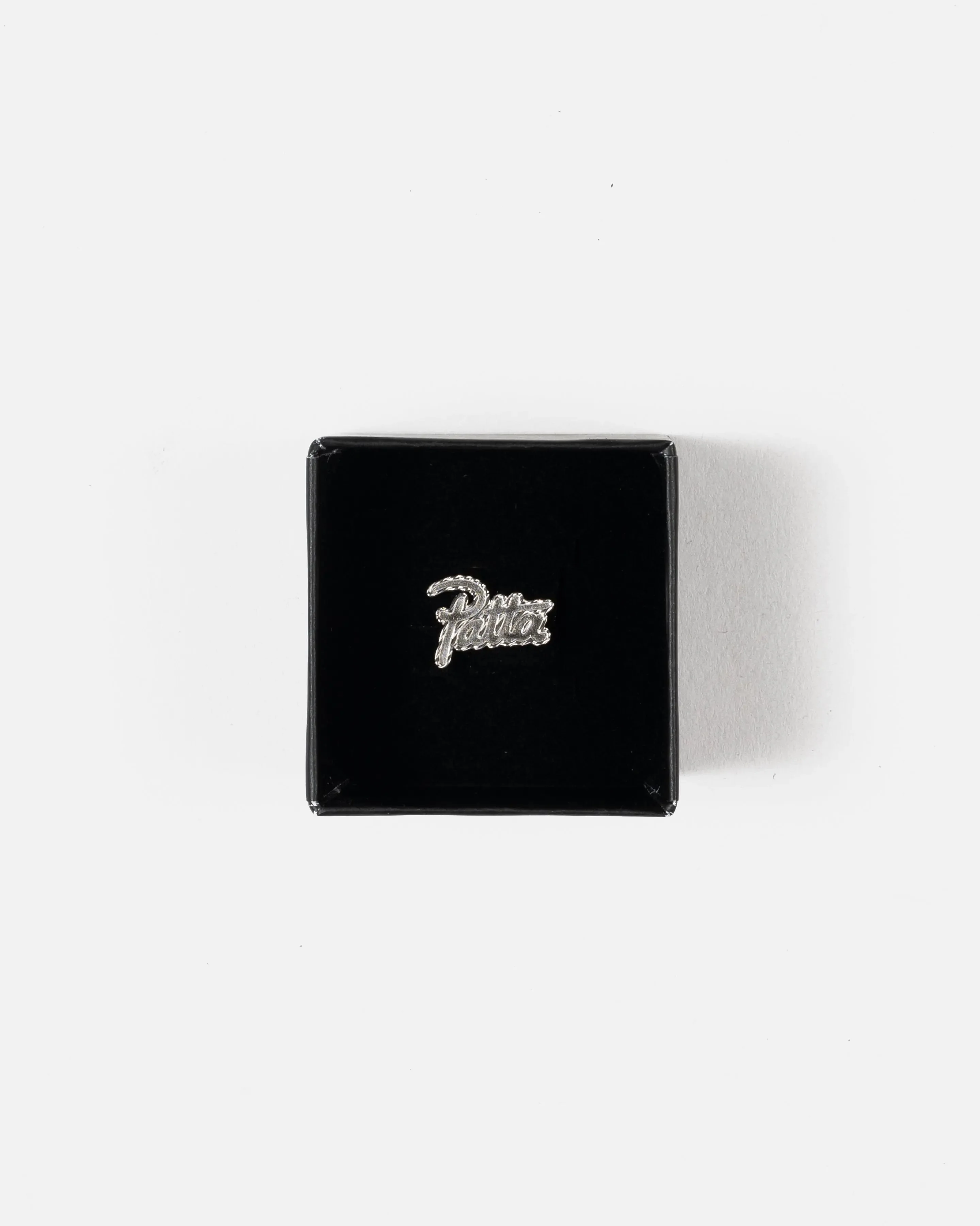 Patta Script Logo Silver Earring (Silver) - Image 4